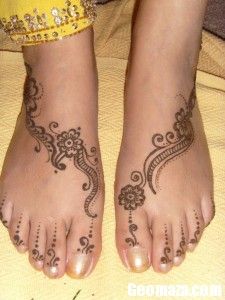 Feet Henna Tattoo Foot, Cute Henna Designs, Cute Henna, Foot Henna, Legs Mehndi Design, Simple Henna Tattoo, Foot Tattoos For Women, Tattoo Henna, Beautiful Henna Designs