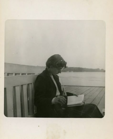 Book Illust, Paradis Sombre, Cherry Orchard, Polaroid Photography, Olden Days, Images Vintage, Reading A Book, The Secret History, Beach Reading