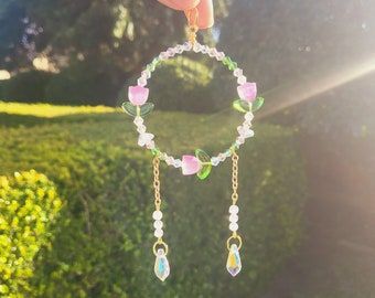 Crystal Suncatchers Diy, Anting Manik, Child Hood, Jewellery Business, Bijoux Fil Aluminium, Tulip Wreath, Bead Charms Diy, Rear View Mirror Charm, Diy Bracelet Designs