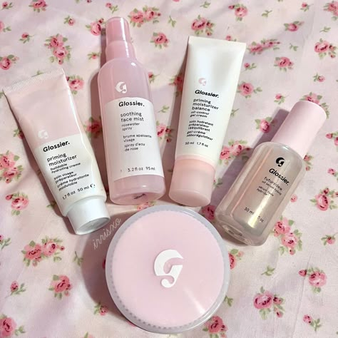 Glossier Aesthetic Wallpaper, Pink Skincare Aesthetic, Glossier Moisturizer, Glossier Sephora, Sephora Aesthetic, Skincare Glossier, Aesthetic Glossier, Glossier Aesthetic, Glossier Skincare