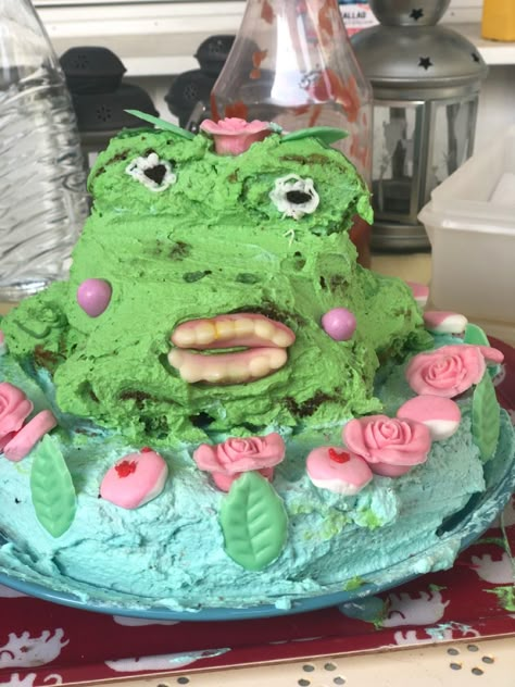 Frog Cake, Cake