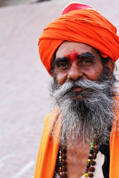 Met this yogi in Varanasi. Download this photo by Pawan Sharma on Unsplash Face Pencil Drawing, Ab De Villiers Photo, Ayurvedic Skin Care, Taking Selfie, Boho Art Drawings, Indian Pictures, Portraiture Painting, Face Drawing Reference, Indian People