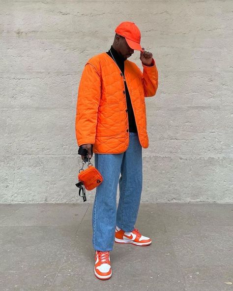 Orange And Blue Outfit Men, Blue Pants Outfit Men, Blue And Orange Outfit, High Dunks, Modern Menswear, High Fashion Men, Blue Jean Outfits, Pants Outfit Men, Color Blocking Outfits