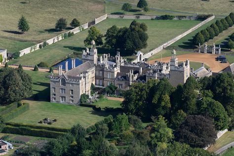 Drayton House aerial image - Northamptonshire. Saltburn movie location Drayton House, Saltburn Movie, Movie Locations, Aerial Images, English Country House, Aerial Photography, The English, Country House, Architecture