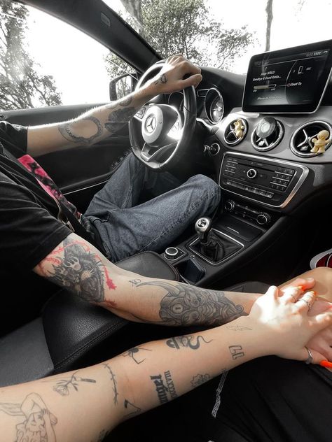 Couple With Tattoos Goals, Tattoo Couple Aesthetic, Tattooed Couples, Tattooed Couple, Grunge Tattoo, Tattoos For Lovers, Atonement, Bonnie N Clyde, Cute Relationship Photos