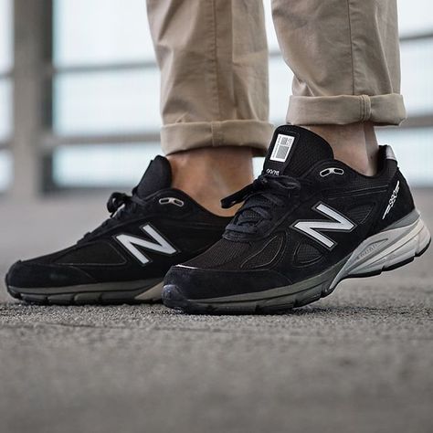 Call them what you mean but we’re really feeling these @newbalance M 990 BK4’s. Straight up chill. New Balance 990 V5 Black, New Balance 990 V5, Shoe Pictures, Sportswear Store, New Balance 990, Mens Outdoor Clothing, Shoes New Balance, New Balance Black, Pig Skin