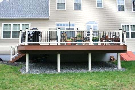 Underneath Deck Ideas, Under Deck Landscaping, Deck Screen, Under Deck Storage, Patio Under Decks, Deck Landscaping, Deck Skirting, Under Deck, Building Design Plan