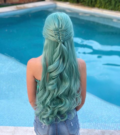 Braided Hair Updo, Braided Hair Ideas, Updo Braided Hairstyles, Infinity Braid, Mermaid Ideas, Disney Theory, Colourful Hair, Waterfall Braid, Long Hair Wedding Styles