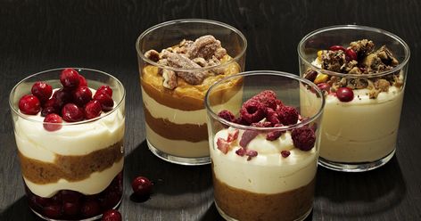 Shake up the Turkey Day dessert table by preparing a lovely, scrumptious, easy parfait or tart. Desserts Banana, Thanksgiving Desserts Pie, Desserts Pie, Cranberry Compote, Pie Crust Dough, Panna Cotta Recipe, Bavarian Cream, Thanksgiving Desserts Easy, Ice Cream Dishes