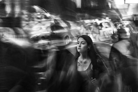 Photographer Visualizes Hearing Loss as Artistically Blurred Street Photography Long Exposure Portrait, Movement Photography, The Sound Of Silence, Sound Of Silence, Wonder Art, Long Exposure Photography, Street Portrait, Exposure Photography, Street Photographers