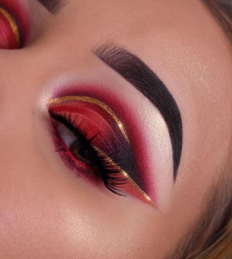 Makeup Looks James Charles Palette, Makeup Looks James Charles, James Charles Palette, Cut Crease Makeup, Red Makeup, Eye Makeup Designs, Gold Makeup, Hoco Makeup, Makeup Eye Looks