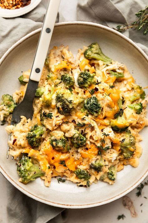 If you love our baked Chicken and Rice Casserole, then this is the easy dinner recipe for you! We've taken that classically good combination of cheese, chicken, broccoli, and rice that is so loved and turned it into a simple stovetop version made all in one skillet. Cauliflower Rice Skillet Recipes, Simple Stovetop Meals, Modern Casseroles, Easy Rice Meals, Healthy Eating Lunch Ideas, Healthy Rice Dishes, Rotisserie Chicken Broccoli, Cheesy Chicken Skillet, Broccoli Chicken Rice Casserole