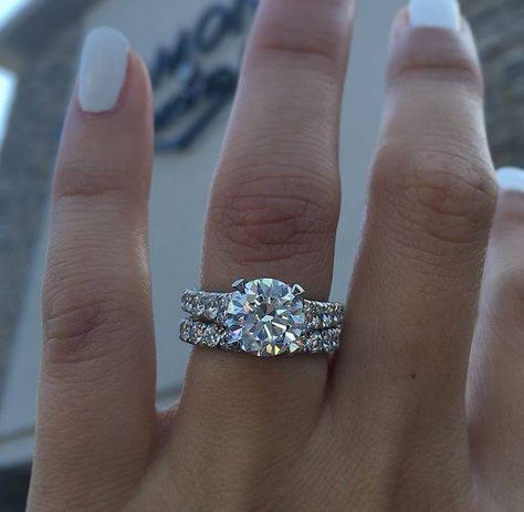 Tacori Engagement Rings, Gorgeous Rings, Fine Engagement Rings, Wedding Rings Round, Diamond Engagement Wedding Ring, Round Engagement Rings, Engagement Wedding Ring Sets, Wedding Rings Solitaire, Tiffany Jewelry