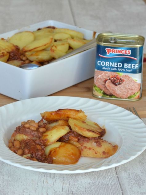 The Crazy Kitchen: Princes Corned Beef Hash Hotpot Canned Corned Beef Recipe, Corned Beef Pie, Beef Hotpot, Corned Beef Hash Recipe, Canned Corned Beef, Smores Dessert, British Cooking, Food Budget, Corned Beef Recipes