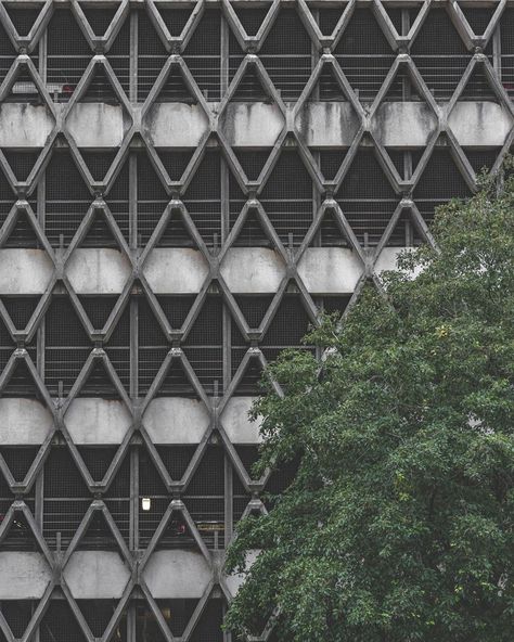 Michal Dec on Instagram: “Prince Street - Car Park Architects: Kenneth Wakeford Jarram & Harris 1966 Bristol | | | #archdaily #brutal_architecture #sosbrutalism…” Brutal Architecture, Arch Daily, Street Cars, Brutalism, Car Park, Car Parking, Bristol, Architects, Louvre