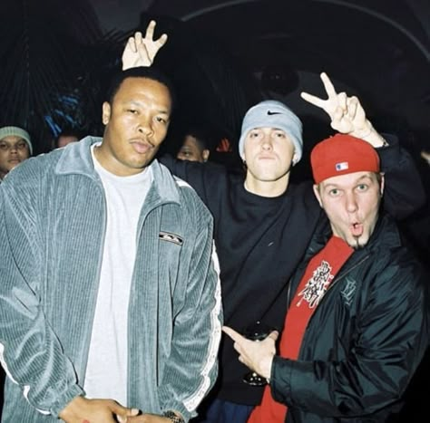 Eminem, Dr. Dre, and Fred Durst of Limp Bizkit Dr Dre Eminem, Limp Biscuit, Eminem Dr Dre, Black Light Burns, Wes Borland, The Slim Shady, Fred Durst, Rap Metal, Popular Bands