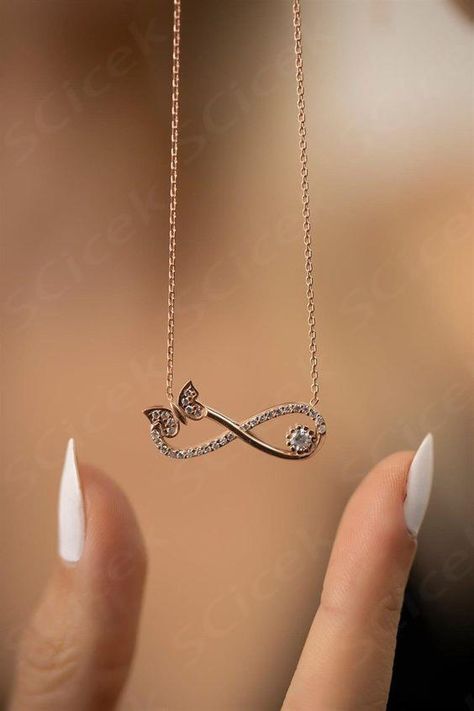 $39.99 Infinity Chain Necklaces, Korean Jwellery, Infinity Locket, Simple Locket, Minimalist Accessories Jewellery, Ring Pic, Doctor Jewelry, Stylish Jewelry Accessories, Fashion Jewelry Necklaces Gold