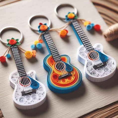 Paper Quilling Gifts Ideas, Paper Quilling Guitar, Harry Potter Quilling, How To Make Paper Things, Simple Quilling Ideas, Quilling Ideas Unique, Quilling Guitar, 3d Quilling Ideas, Mini Quilling