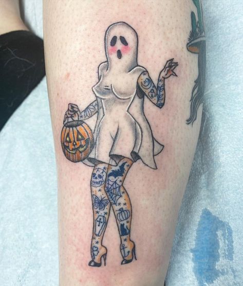 Ghost Tattoo Ideas, Pin Up Girl Tattoo, Ghost Pins, Irish Tattoos, Dinosaur Tattoos, Cute Tats, Ghost Tattoo, Witch Tattoo, Creepy Tattoos