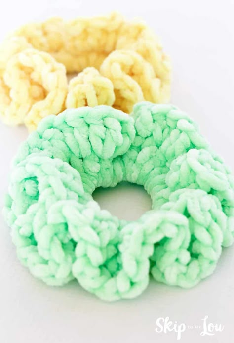 Crochet Scrunchie | Skip To My Lou Crochet Scrunchies For Hair, Crochet Scrunching Patterns, Yarn Scrunchies Diy, Easy Crochet Scrunchie Pattern, Crochet With Hair Tie, Hair Scrunchie Crochet, Crochet Hair Ties Ponytail Holders Free Pattern, Crocheting Hair Accessories, Free Crochet Patterns For Hair Scrunchies