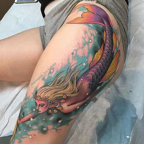 Mermaid Thigh Tattoo, Tattoo Mermaid, Tattoo 2017, Tropical Tattoo, Island Tattoo, Mermaid Tattoo Designs, Hip Thigh Tattoos, Hip Tattoos Women, Theme Tattoo