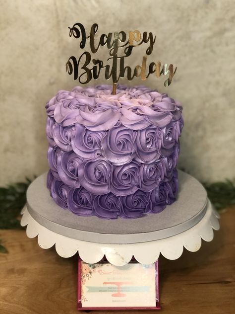 Purple Color Cake Birthday, Birthday Cake For Mom Purple, Birthday Cake Light Purple, Aesthetic Birthday Cake Lavender, Birthday Cake In Purple Color, 27th Birthday Cake, Taylor Swift Cake, 18th Birthday Party Themes, 38th Birthday