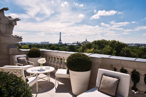 Private Chapel, Rooftop Gardens, Rosewood Hotel, Family Friendly Hotels, Family Hotel, Vintage Paris, Paris Hotels, Four Seasons Hotel, Top Hotels