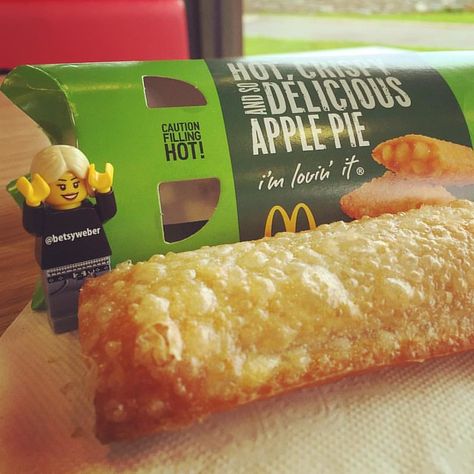 My fellow Americans... Who remembers when @mcdonalds Apple… | Flickr Pumpkin Apple Pie, Mcdonalds Apple Pie, 80s Food, Discontinued Food, Fried Apple, Vegetarian Barbecue, Spicy Chicken Sandwiches, Chicken Breakfast, Fast Food Items