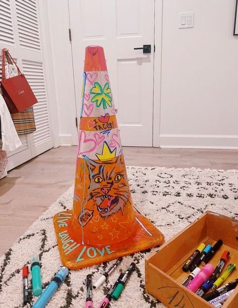 Canvas Painting For Beginners, Traffic Cone, Fun Sleepover Ideas, Sleepover Things To Do, Friend Activities, Fun Crafts To Do, Summer Fun List, Painting For Beginners, Summer Friends