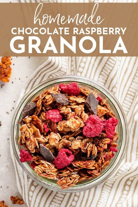 An easy, healthy recipe for dark chocolate granola with raspberries. Make a big batch and enjoy delicious breakfast all week! #granola #breakfast #backtoschoolrecipes Dark Chocolate Granola, Raspberry Granola, Raspberry Chocolate, Granola Breakfast, Freeze Dried Raspberries, Chocolate Granola, Dried Raspberries, Chocolate Chunk, Granola Recipes