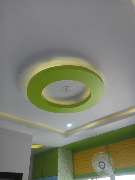 Here you will find photos of interior design ideas. Get inspired! Half False Ceiling Design, Board Ceiling Ideas, Gypsum Board Ceiling, Mercedes Jeep, Board Ceiling, Down Ceiling Design, False Ceiling Living Room, Fall Ceiling, Pop False Ceiling