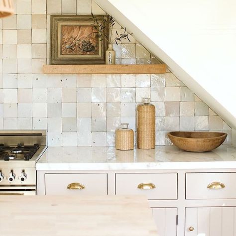 Ames Interiors (@amesinteriors) • Instagram photos and videos Amber Interiors Pantry, No Grout Kitchen Backsplash, Mexican Modern House Kitchen, Italy Inspired Kitchen, Warm Kitchen Backsplash, Tan Kitchen Backsplash, Artisan Tiles Kitchen, Kitchen Warm Tones, Warm Tone Kitchen