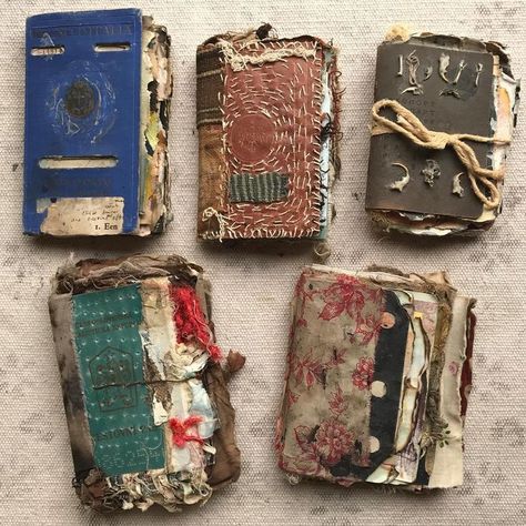 Good Homes, Fabric Journals, Visual Journal, Handmade Journals, Handmade Books, Scrapbook Journal, Book Binding, Altered Books, 가을 패션