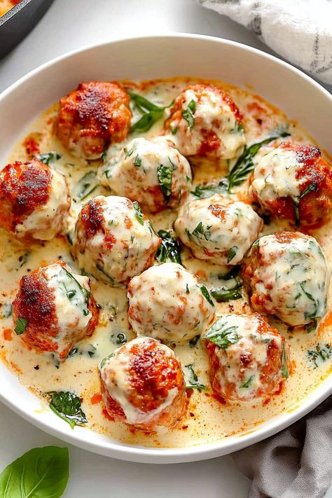 Ricotta Meatballs Parmesan Meatballs Recipe, Easy Meatball Recipes Baked, Cheesy Meatballs Recipe, Meatballs And Ricotta Cheese, Ricotta Turkey Meatballs, Burrata Meatballs, Boursin Meatballs, Low Carb Chicken Meatballs, Turkey Ricotta Meatballs