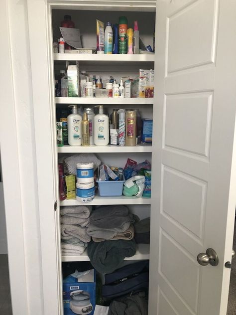 Toiletries Closet Organization, Medicine Closet Organization Ideas, Bathroom Linen Storage Ideas, Organize Medicine Closet, Small Bathroom Closet Organization Ideas, Organizing Medicine Closet, Small Linen Closet Organization Hallways, Medicine Closet Organization, Organize Bathroom Closet