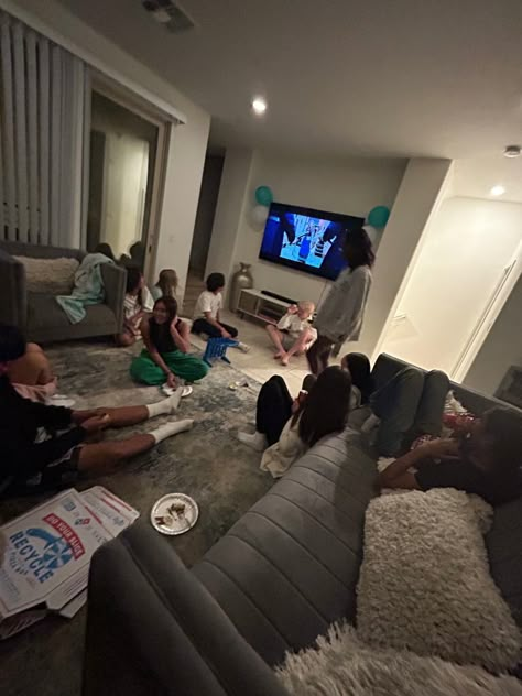 Group Movie Night Aesthetic, Hanging Out With Cousins Aesthetic, Friends Movie Night Aesthetic, Living Room Movie Night, On Set Aesthetic, Big Family Aesthetic, Family Sleepover, Big Friend Group, Group Of Friends Aesthetic