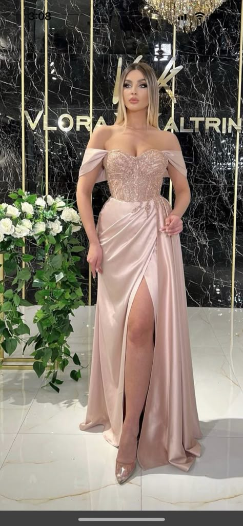 Mother Quinceanera Dress, Nude Long Dress For Wedding, Xv Mom Dress, Quinceanera Madrina Dresses, Nude Made Of Honor Dress, Quincenera Mom Dresses Elegant, Rose Gold Prom Dress Champagne Blush Pink, Maid Of Honor Dress Rose Gold, Pink Quince Mom Dress