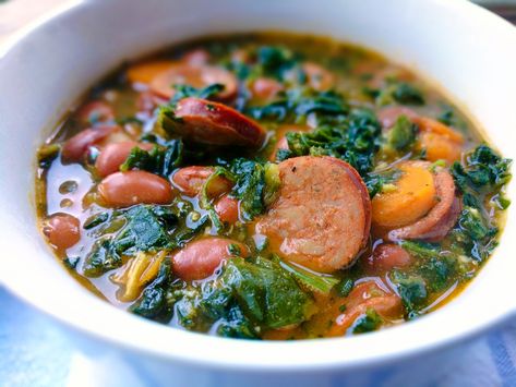 Sausage and Spinach Soup Soups With Spinach In Them, Soups With Spinach, Sausage And Spinach Soup, Soup In Crockpot, Slow Cooker Sausage, Sausage And Spinach, Lo Carb Recipes, Spinach Soup, Vegan Sausage