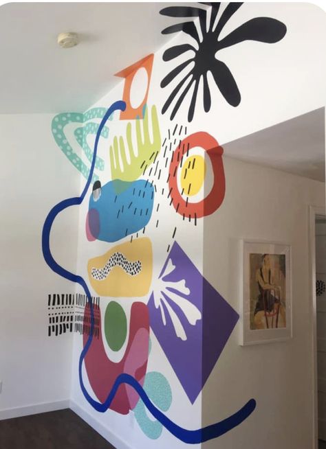 Mural Art Abstract, Bedroom Wall Mural Aesthetic, Apartment Wall Mural, Aesthetic Mural Painting, Cute Murals Wall Art, Mural School Wall, Wall Mural Colorful, Wall Murals Simple, Abstract Mural Art