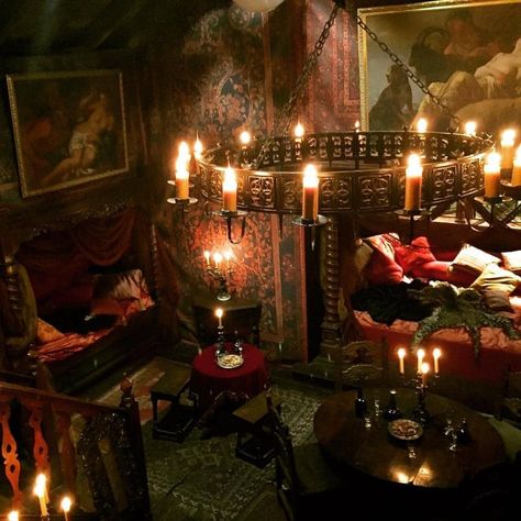 Vampire Apartment, Goth Room, Victorian Room, Dita Von Teese, Gothic House, House Room, Dream House Decor, Cool Rooms, My New Room