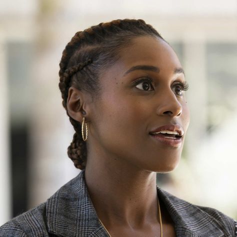 Issa Rae Hairstyles Cornrows, Issa Insecure Hairstyles, Issa Rae Braids, Issa Dee Hairstyles, Insecure Hairstyles, Issa Rae Hairstyles, Inner Monologue, Natural Hair Ideas, Issa Rae