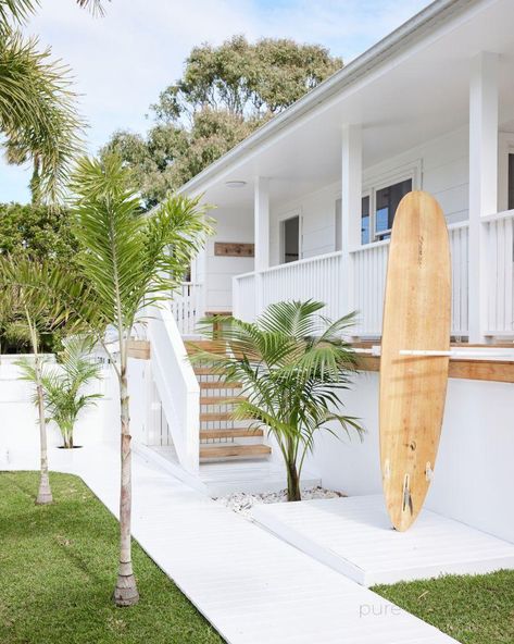 White Haven, Byron Bay - Pure Locations - Location Hire Byron Bay House, Luxe Home, Beach House Exterior, Beachy Decor, Beach Shack, Beach House Design, Beach Cottage Style, House Goals, Facade House