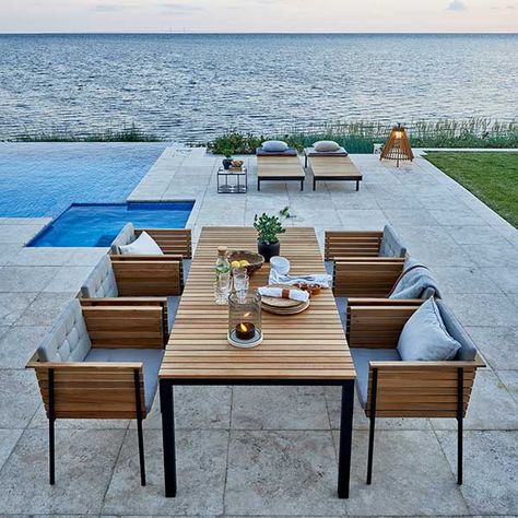 Meja Outdoor, Modern Outdoor Dining, Outdoor Dining Spaces, Garden Rooms, Rectangle Dining Table, Teak Dining Table, Mesa Exterior, Modern Outdoor Furniture, Patio Dining Table