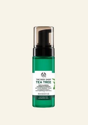 Tea Tree Skincare, Body Shop Tea Tree Oil, Tea Tree Cleanser, The Body Shop Tea Tree, Tea Tree Face Wash, Aloe On Face, Skin Clearing, Gentle Face Cleanser, Body Shop Tea Tree