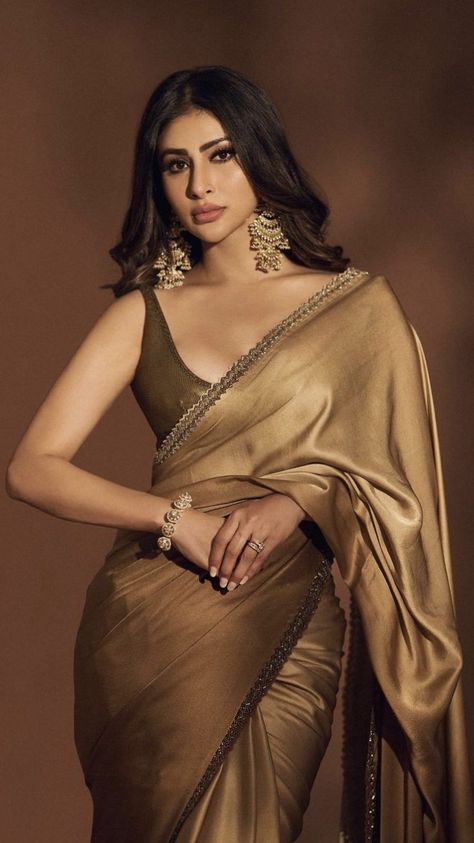 Gold Bustier, Anant Ambani, Simple Saree Designs, Mouni Roy, Fashionable Saree Blouse Designs, Fancy Sarees Party Wear, Indian Saree Blouses Designs, Desi Fashion Casual, Indian Fashion Saree