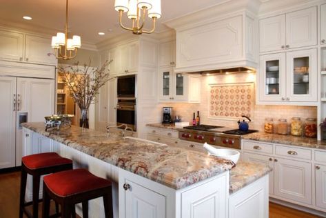 Add elegance to your kitchen with granite countertops Orange Granite Countertops, Granite Kitchen Island, Granite Kitchen Counters, Best Kitchen Colors, Kitchen Island With Sink, Kitchen Counter Stools, Countertop Design, Granite Countertops Kitchen, Diy Countertops