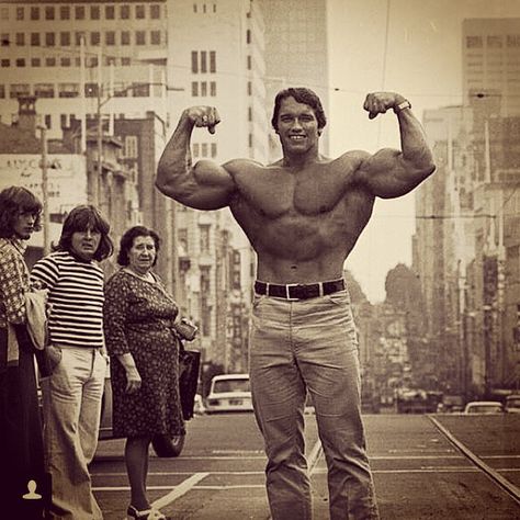 Arnold Schwarzenegger Arnold Bodybuilding, Bodybuilding Inspiration, Arnold Schwarzenegger Bodybuilding, Schwarzenegger Bodybuilding, Career Photos, Bodybuilding Pictures, Body Building Men, Body Builder, Arnold Schwarzenegger