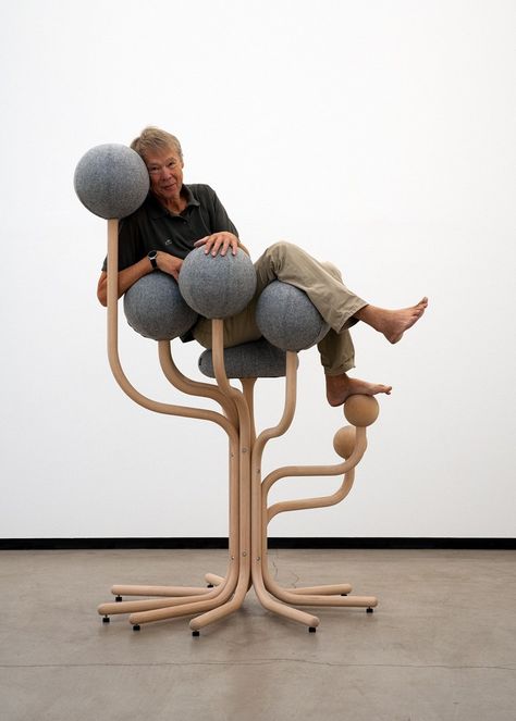 Buy online Globe garden By the globe concept, ergonomic upholstered reception chair design Peter Opsvik Globe Furniture, Weird Furniture, Scandinavian Chairs, Chair Size, Swing Design, Reception Chair, Art Chair, Wood Bedroom, Herman Miller