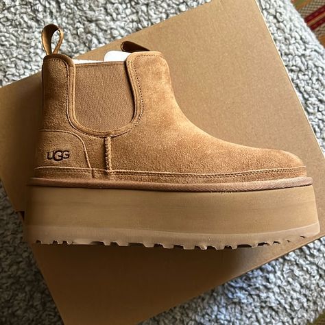 Women’s Ugg Neumel Chelsea Slip On Platform Boots. Brand New Size 7 Chestnut Color Sold Out! With Box Platform Ugg Neumel, Platform Uggs, Ugg Waterproof Boots, Fall Baddie, Ugg Boots With Bows, Ugh Boots, High Fashion Clothing, Ugg Boots Cheap, Ugg Boots Short