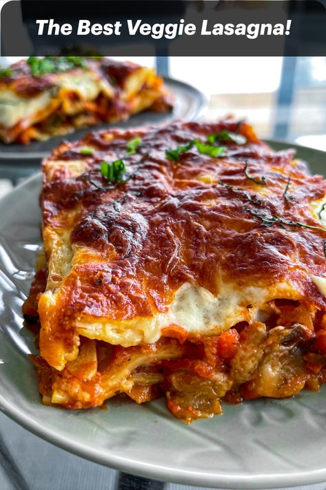 This delicious vegetarian lasagna is loaded with roasted peppers, courgette and aubergine, a tasty homemade tomato sauce and a cheesy béchamel, all baked to perfection. This hearty, comforting dish is sure to please even the most avid of meat-eaters! Don’t take my word for it – try it! Garlic Roasted Asparagus, Veg Lasagne, Vegetable Lasagna Recipe, Lasagna Dinner, Roasted Vegetable Lasagna, Vegetarian Lasagne, Vegetarian Bowls, Beautiful Recipes, Veggie Lasagna